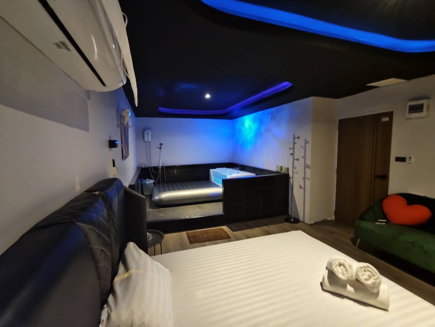 Ringo Nuru Massage ,spa Pattaya ,泰式按摩,水疗,リラクゼーション,힐링마사지 massage shop photo 7