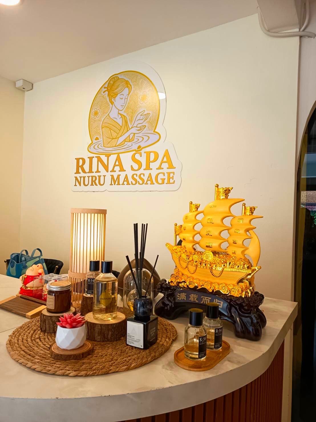 Rina spa Nuru massage Bangkok ヌルマッサージ massage shop photo 10